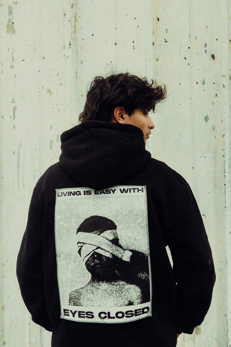 Hoodies & Sweatshirts